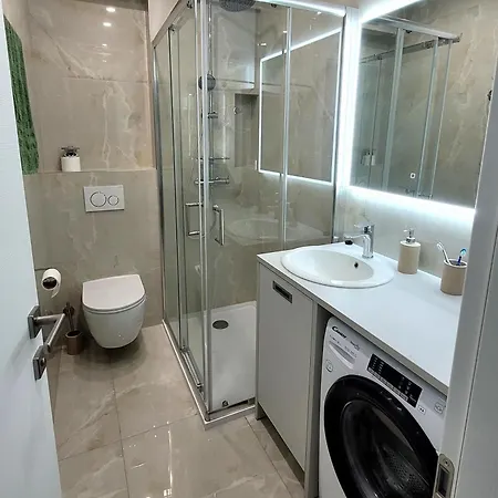 Charming With Balcony In The Heart Of سبليت