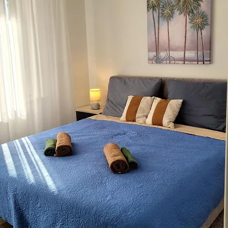 Apartment Charming With Balcony In The Heart Of